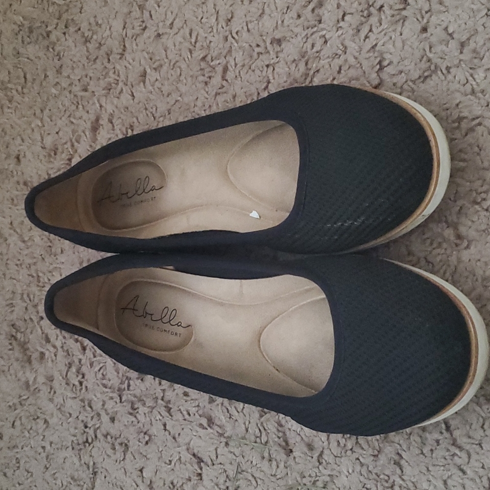 Abella true comfort flats